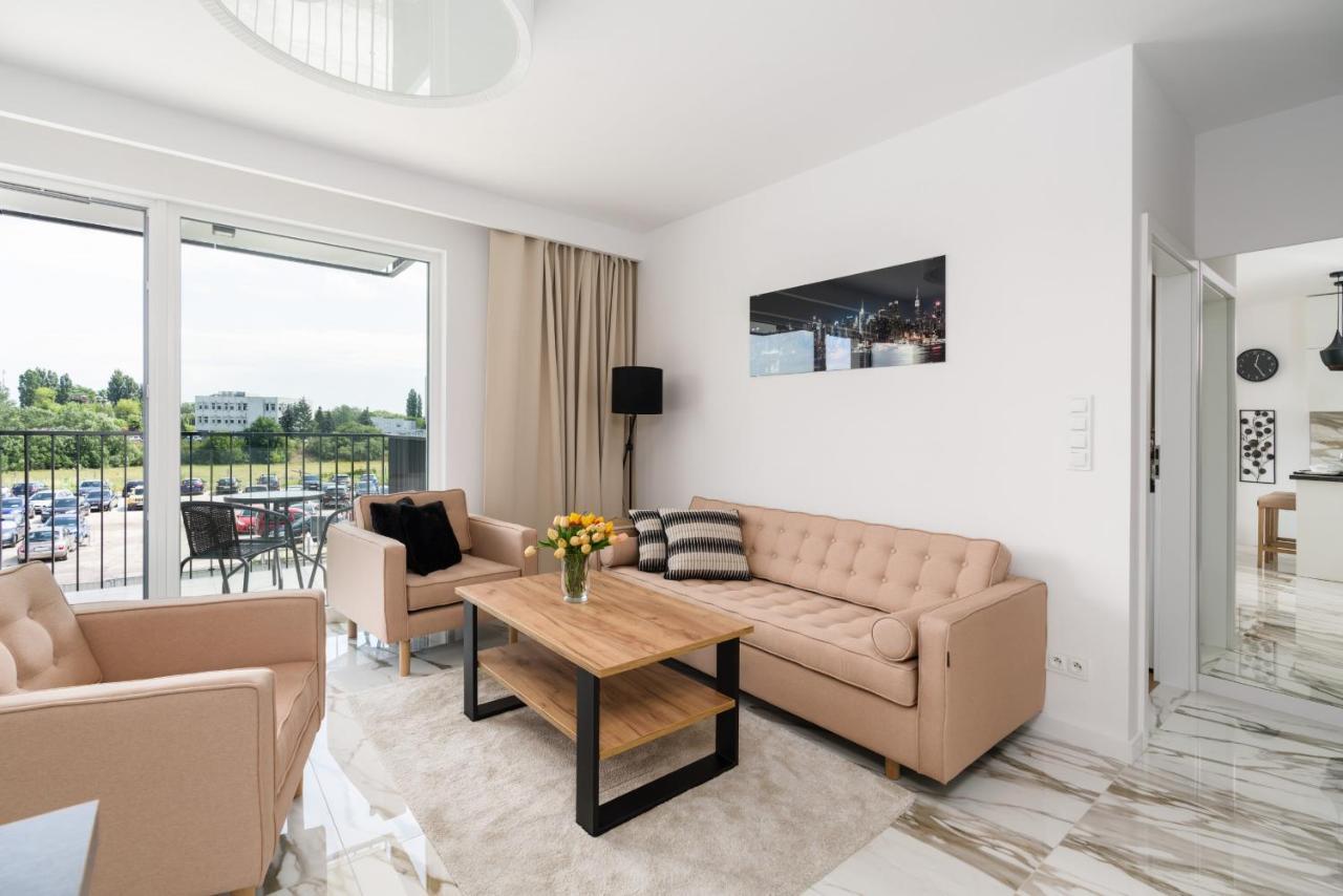 Esencja Apartments With Free Parking Garbary 104 By Noclegi Renters Poznań Exteriör bild