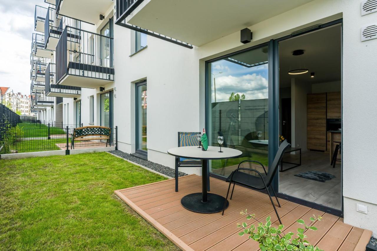 Esencja Apartments With Free Parking Garbary 104 By Noclegi Renters Poznań Exteriör bild