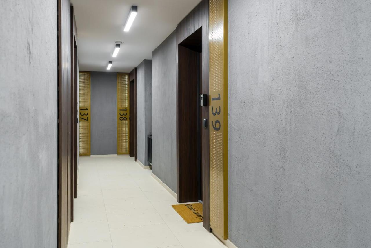 Esencja Apartments With Free Parking Garbary 104 By Noclegi Renters Poznań Exteriör bild