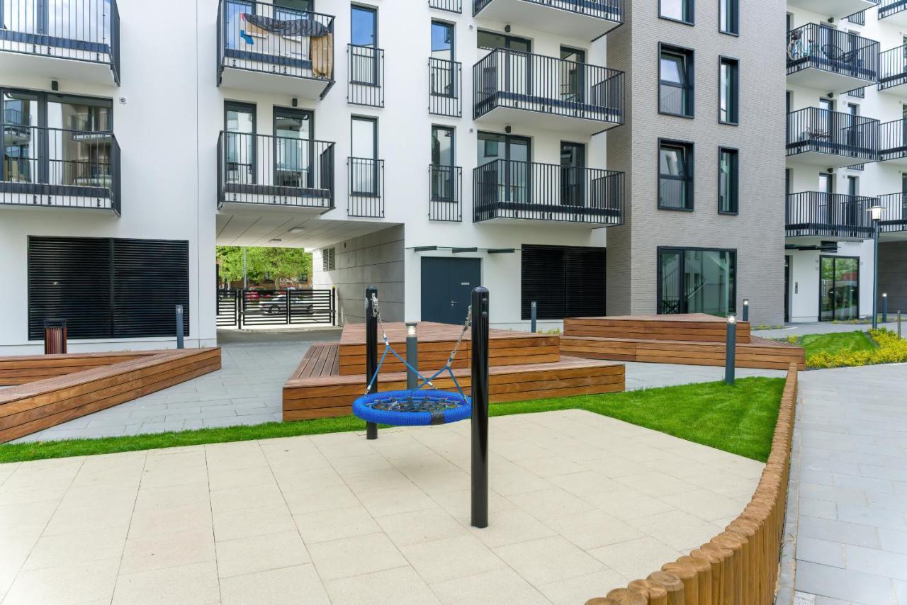 Esencja Apartments With Free Parking Garbary 104 By Noclegi Renters Poznań Exteriör bild
