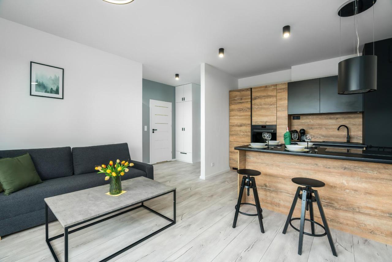 Esencja Apartments With Free Parking Garbary 104 By Noclegi Renters Poznań Exteriör bild