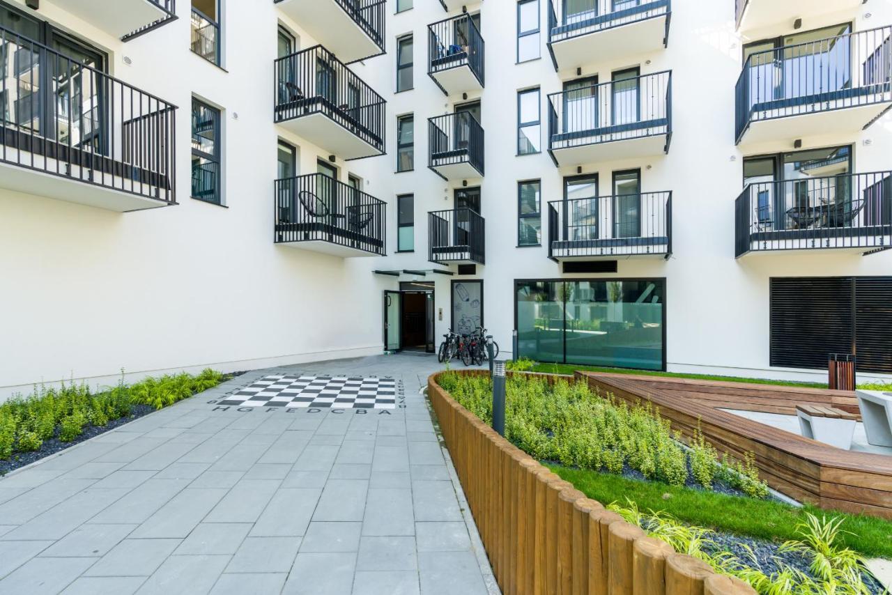 Esencja Apartments With Free Parking Garbary 104 By Noclegi Renters Poznań Exteriör bild