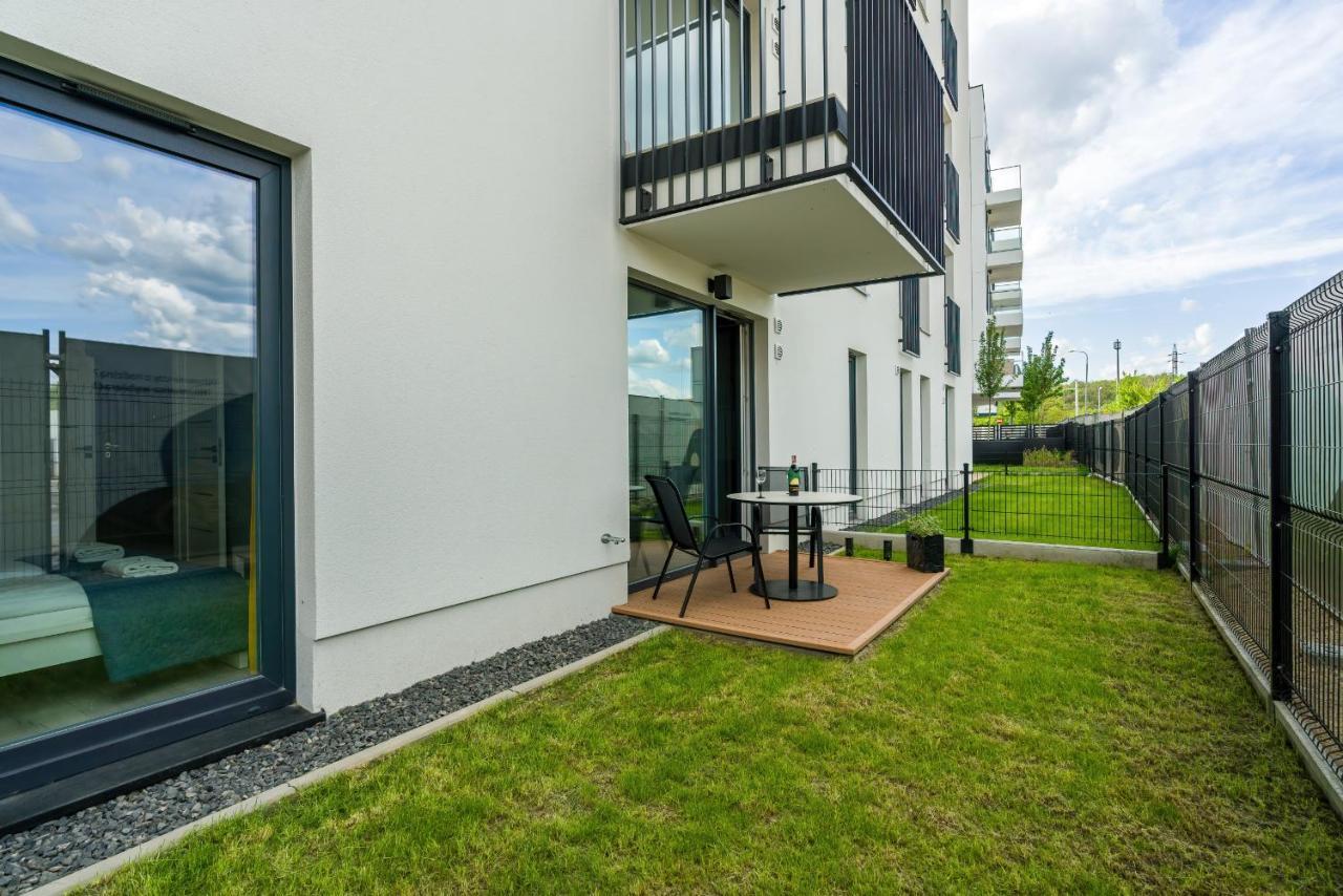 Esencja Apartments With Free Parking Garbary 104 By Noclegi Renters Poznań Exteriör bild