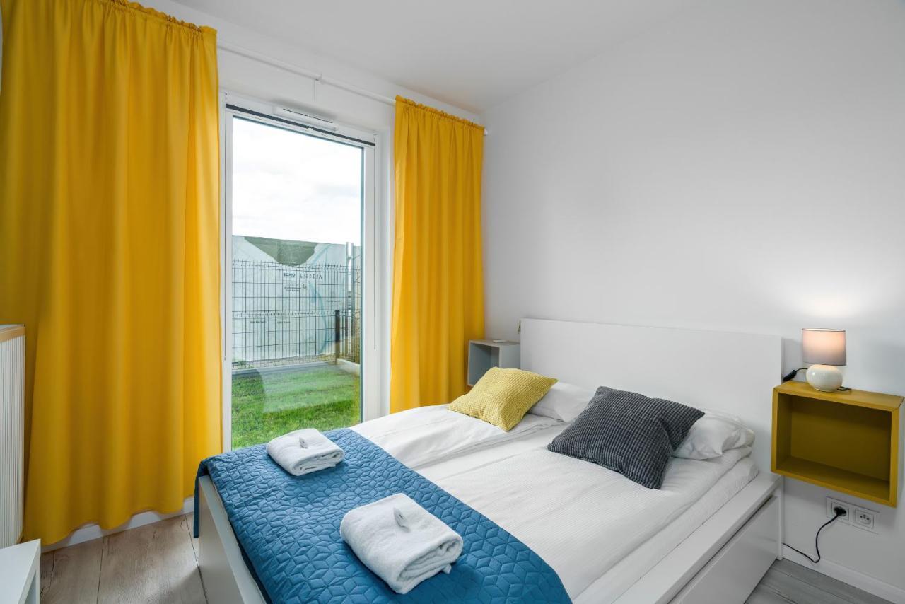 Esencja Apartments With Free Parking Garbary 104 By Noclegi Renters Poznań Exteriör bild