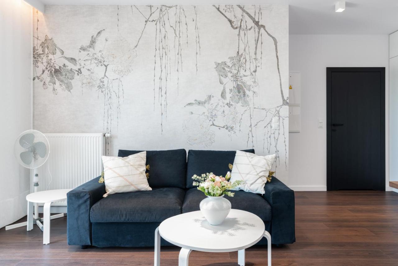 Esencja Apartments With Free Parking Garbary 104 By Noclegi Renters Poznań Exteriör bild