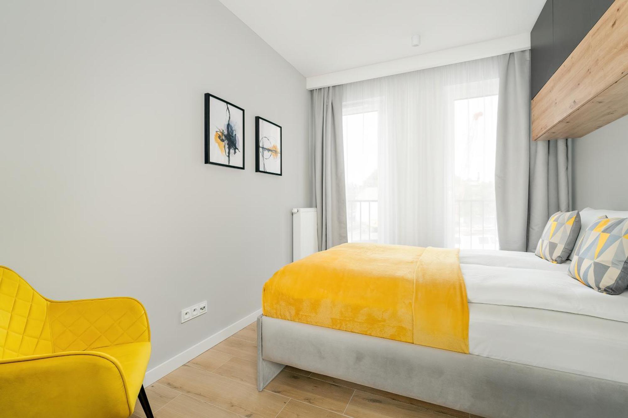 Esencja Apartments With Free Parking Garbary 104 By Noclegi Renters Poznań Exteriör bild