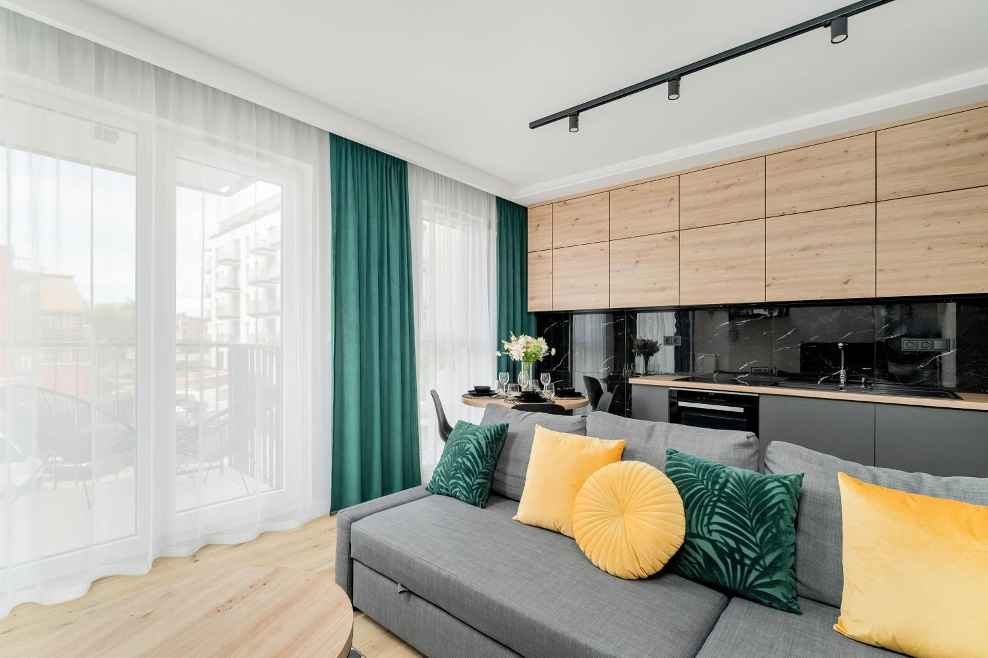 Esencja Apartments With Free Parking Garbary 104 By Noclegi Renters Poznań Exteriör bild