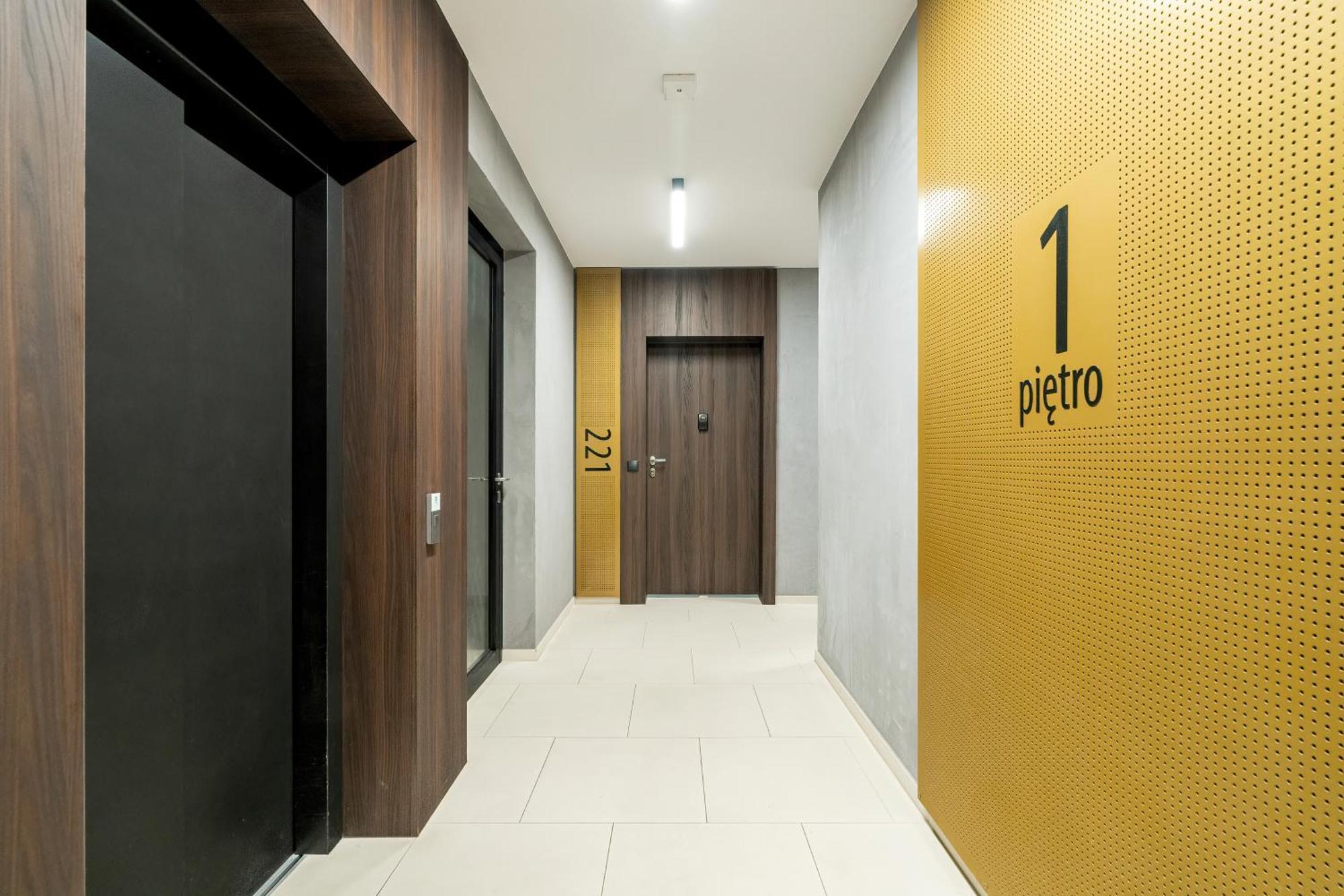 Esencja Apartments With Free Parking Garbary 104 By Noclegi Renters Poznań Exteriör bild