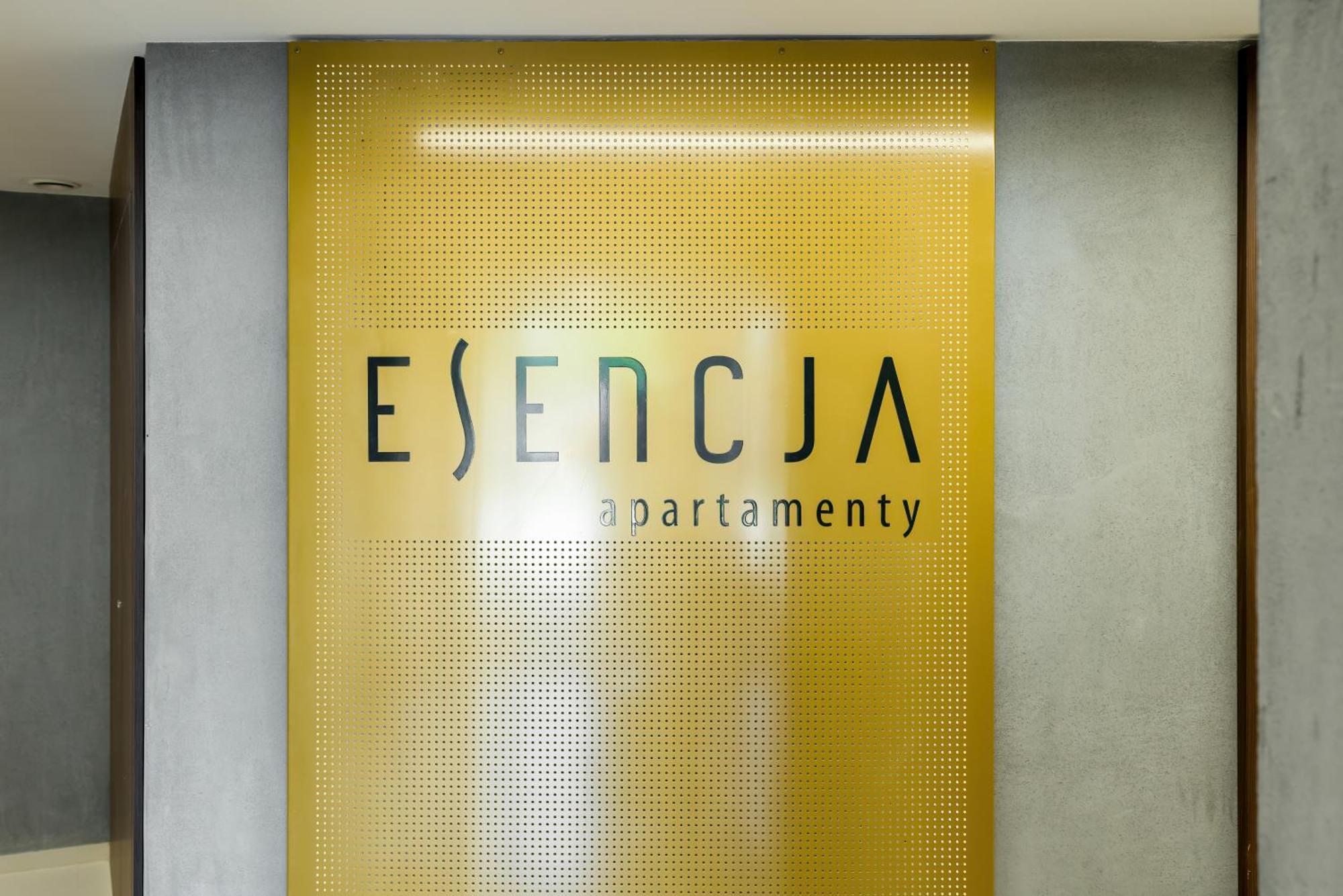 Esencja Apartments With Free Parking Garbary 104 By Noclegi Renters Poznań Exteriör bild